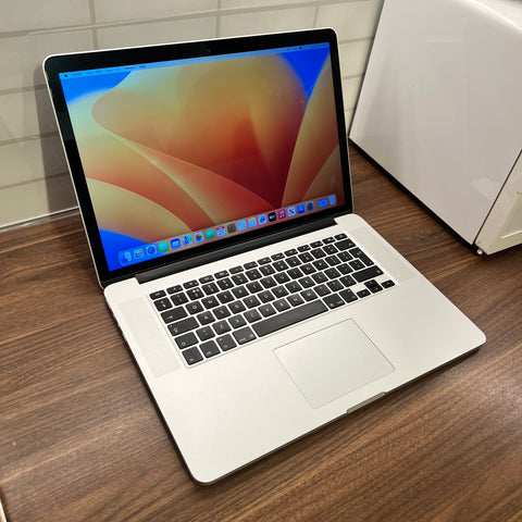 Apple MacBook Pro (Retina, 15-inch, Early 2013) [256GB SSD] (#018)